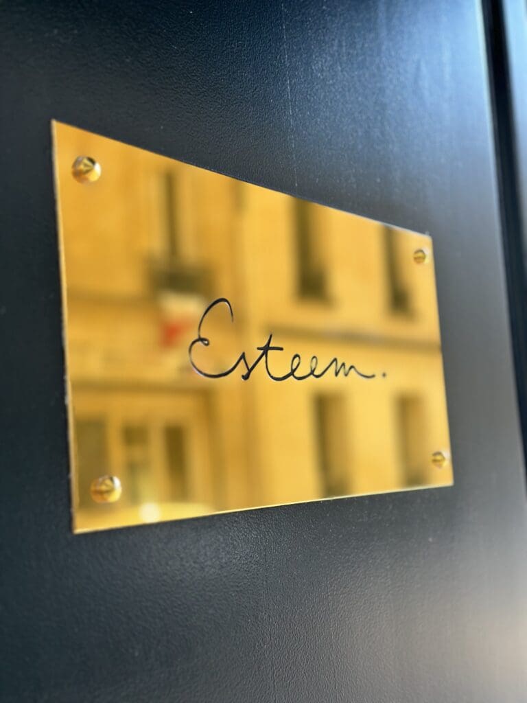 Hotel Esteem Placquard